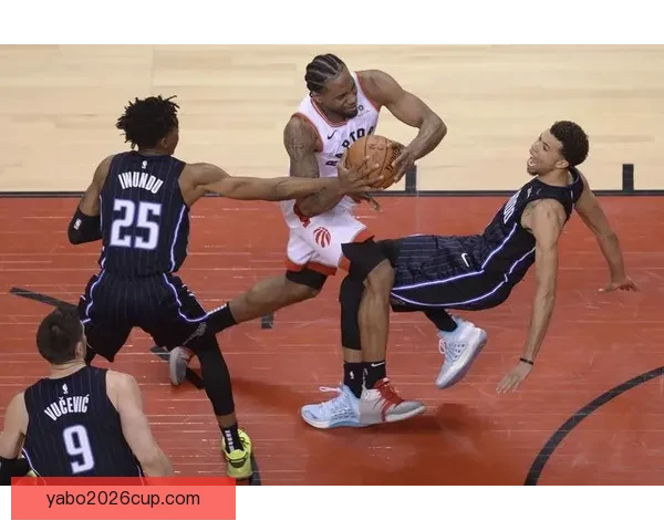 小卡手腕带伤征战猛龙全场坚持展现顽强斗志